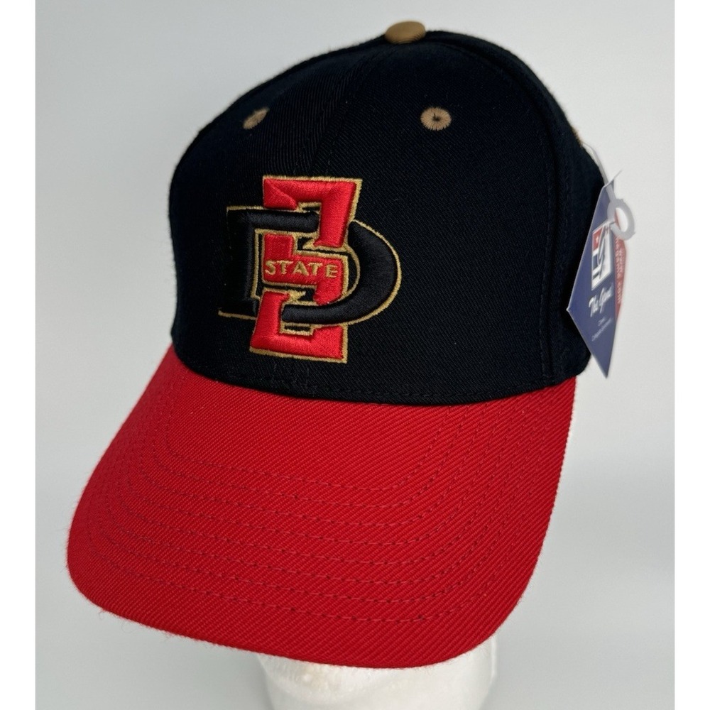 NEW San Diego State University Vintage 90s 6 3/4 Mens The Game PRO Fitted Hat